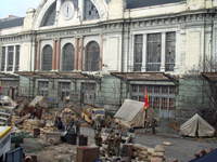 Rodaje de una escena de la pelcula Balada triste de trompeta de Alex de la Iglesia en la estacin de Madrid P. Po. - Enero de 2010 - Madrid