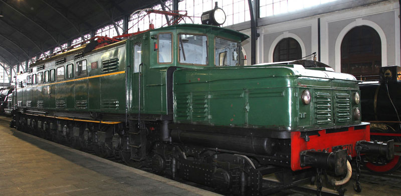 Locomotora elctrica 7301