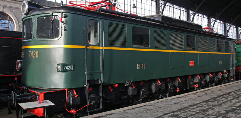 Locomotora elctrica 7420