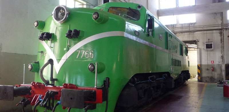 Locomotora elctrica 7766