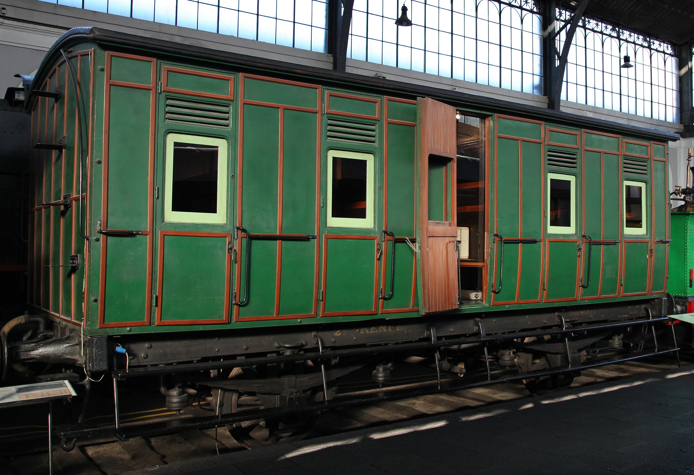 Coche de viajeros C 16 del Ferrocarril de Lorca-Baza-guilas