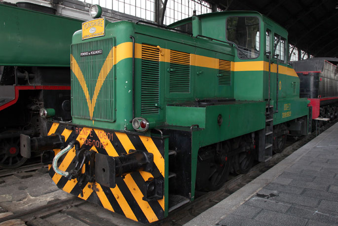 Locomotora disel-hidrulica 306-001-9 Taurus