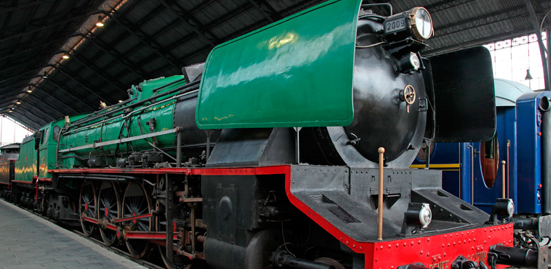 Locomotora de vapor 242-F-2009. Rodaje tipo confederacin (Maquinista Terrestre y Martima, Espaa, 1956)